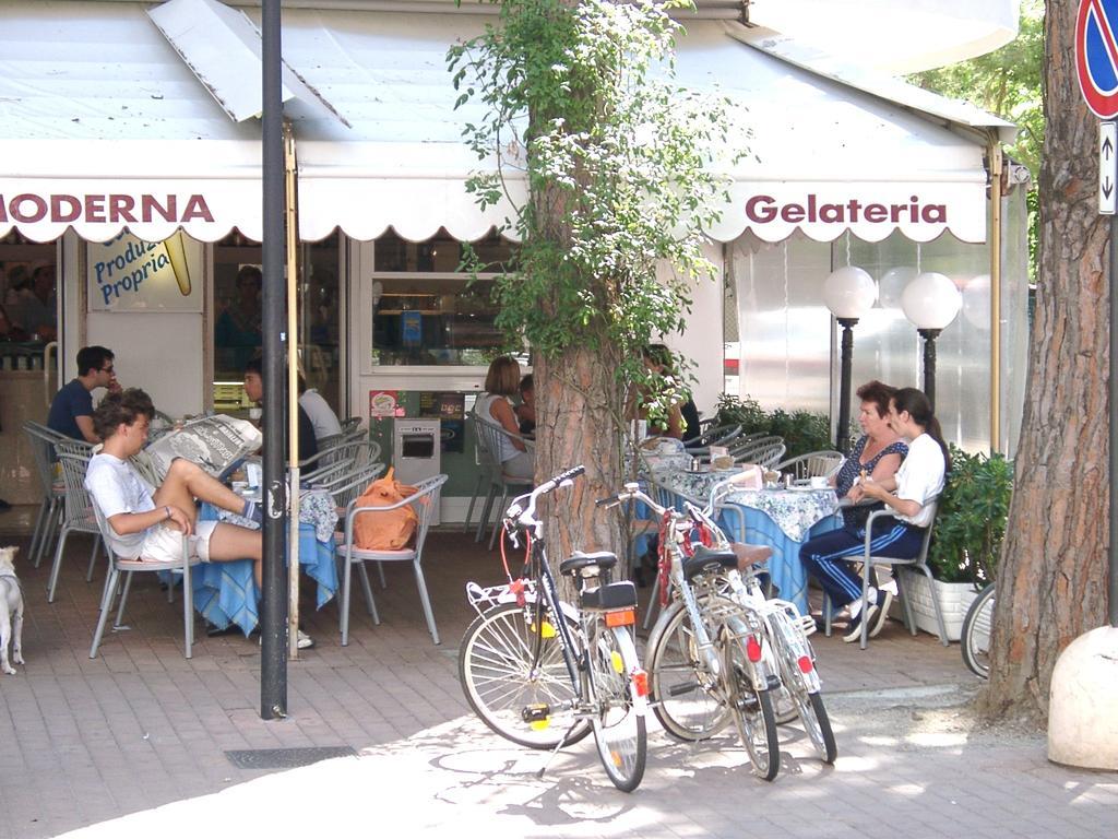Residenza Holiday Llido Degli Estensi Exterior foto
