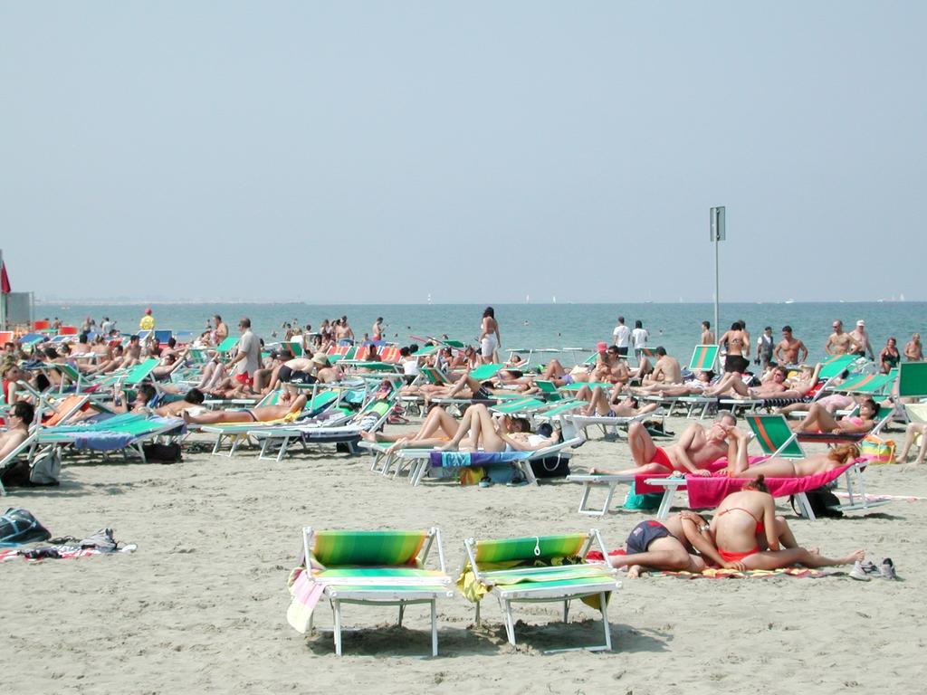 Residenza Holiday Llido Degli Estensi Exterior foto