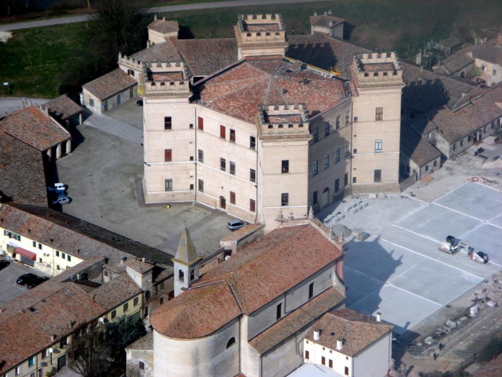 Residenza Holiday Llido Degli Estensi Exterior foto